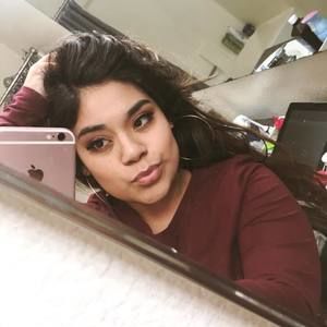 Meet your Posher, Maytee